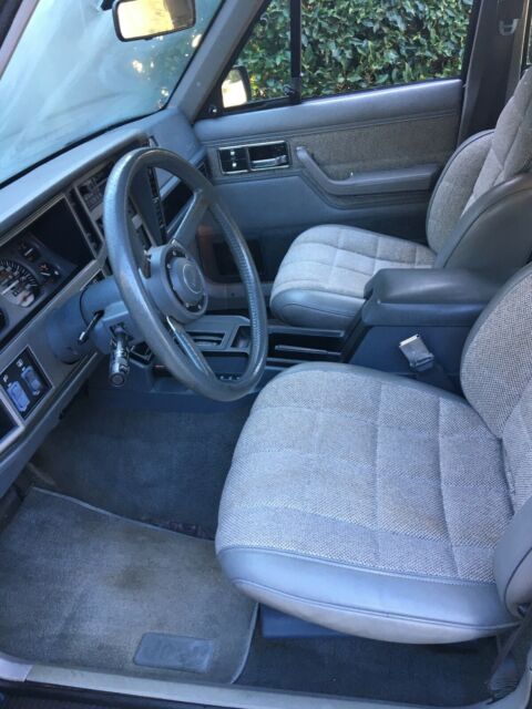 1990 Jeep Cherokee Laredo - photo 8