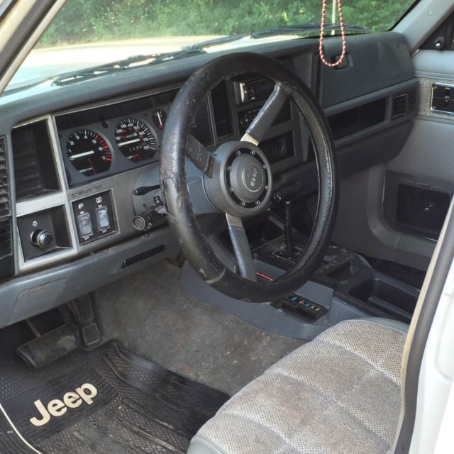 1990 Jeep Cherokee - photo 5