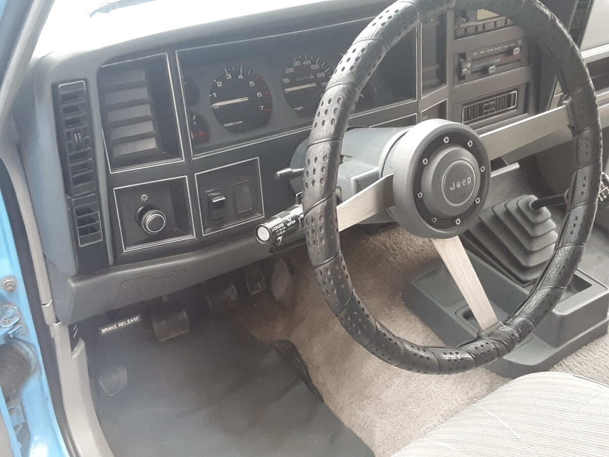 1990 Jeep Comanche - photo 8