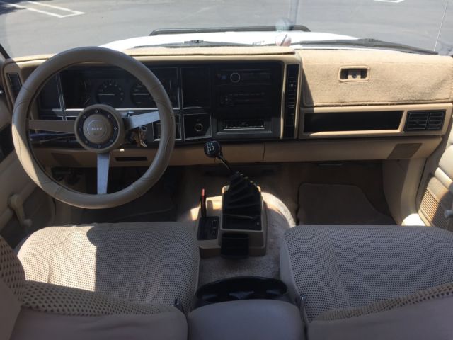 1990 Jeep Comanche Pioneer - photo 13