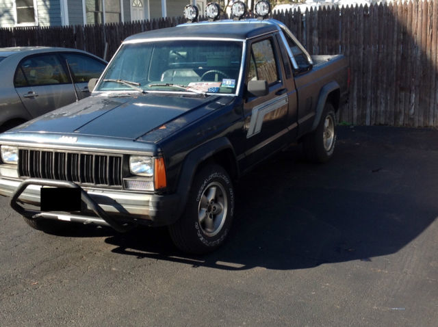 1990 Jeep Comanche Pickup, 2-door - photo 2
