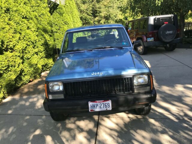 1990 Jeep Comanche Standard