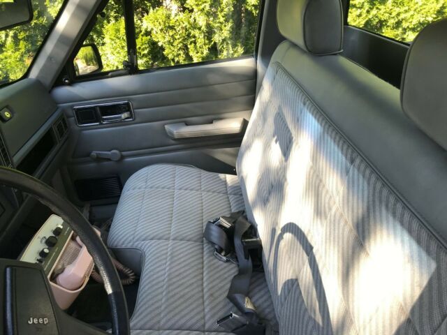 1990 Jeep Comanche Standard - photo 9