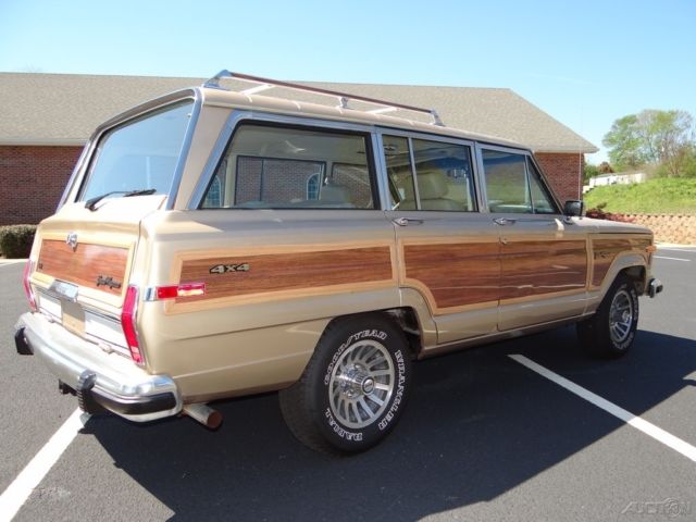 1990 Jeep Wagoneer Base Sport Utility 4-Door - photo 8