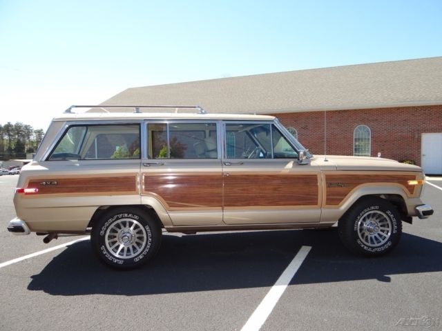 1990 Jeep Wagoneer Base Sport Utility 4-Door - photo 9