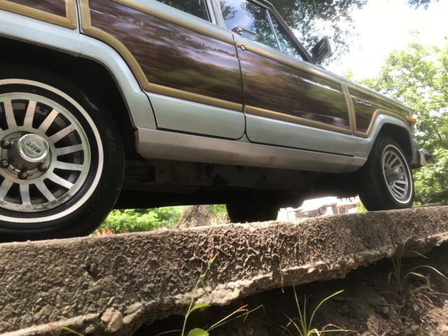 1990 Jeep Wagoneer - photo 11