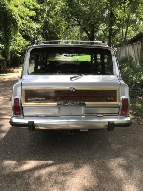 1990 Jeep Wagoneer - photo 8