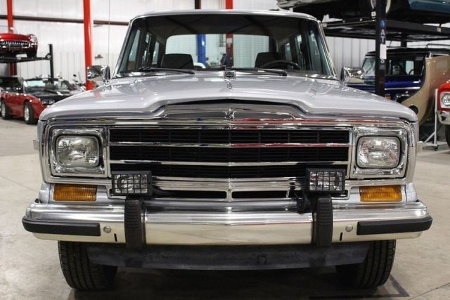 1990 Jeep Wagoneer -- - photo 8