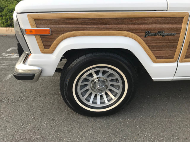 1990 Jeep Wagoneer Grand Wagoneer 4X4 - photo 8