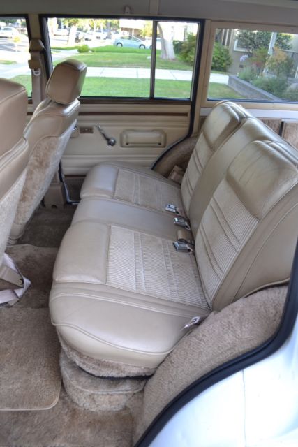 1990 Jeep Wagoneer - photo 12