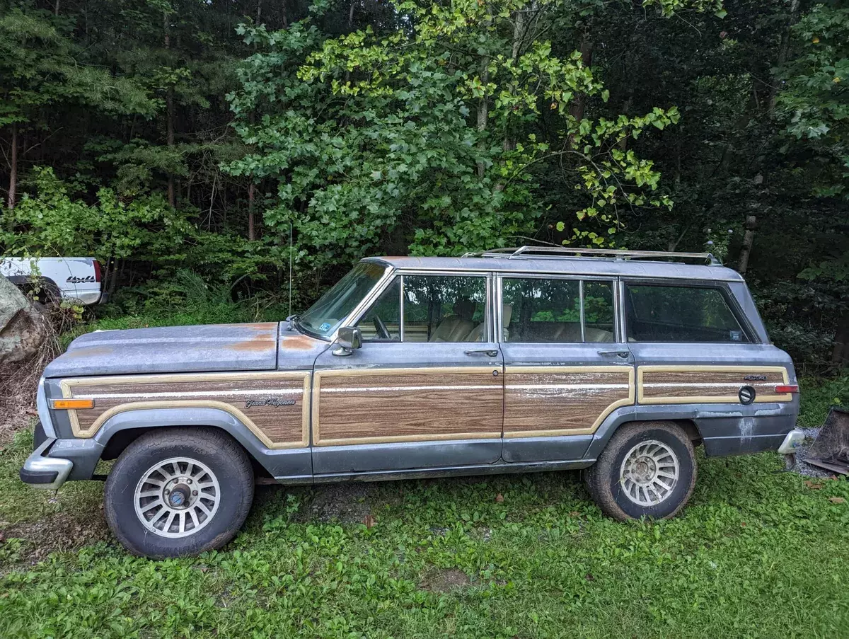 1990 Jeep Grand Wagoneer SUV 4X4 1990 Jeep Wagoneer