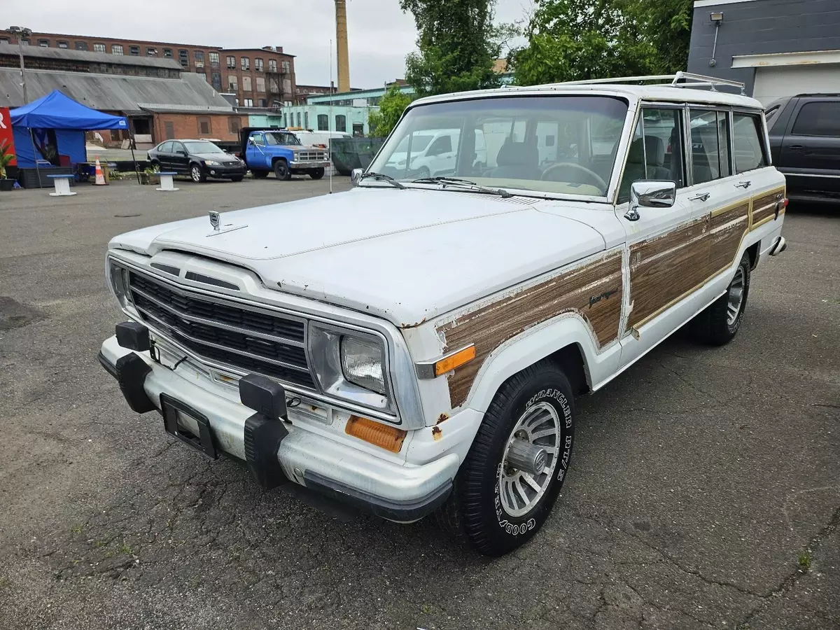 1990 Jeep Grand Wagoneer SUV White 1990 Jeep Wagoneer