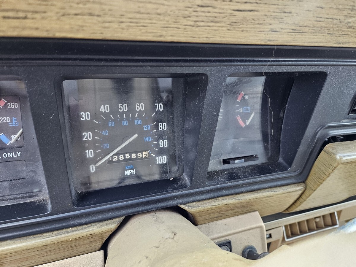 1990 Jeep Wagoneer - photo 10