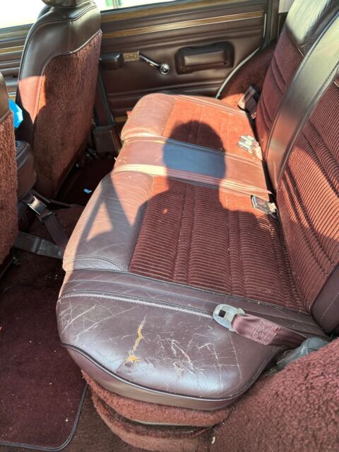 1990 Jeep Grand Wagoneer - photo 10