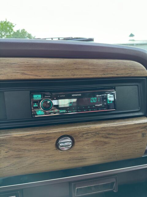 1990 Jeep Grand Wagoneer - photo 8