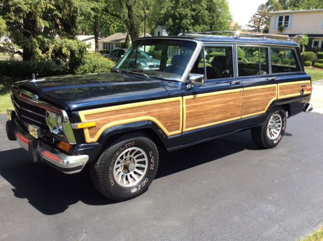 1990 Jeep Grand Wagoneer Woodie 1990 Jeep Wagoneer Woodie wood grain sides