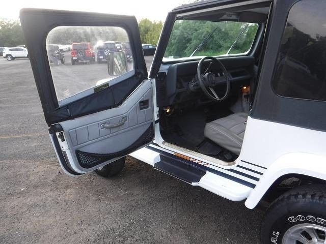 1990 Jeep Wrangler - photo 10