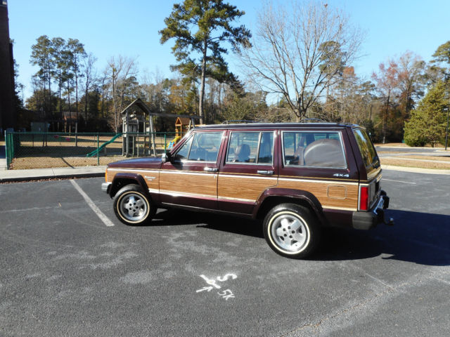 1990 Jeep Wagoneer Limited "Woody" --- Heritage XJ 4WDR 1990 Jeep Wagoneer Wood