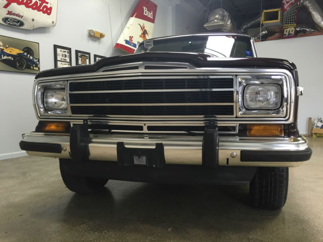 1990 Jeep Wagoneer - photo 9