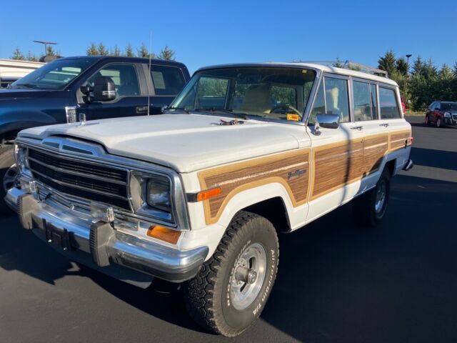1990 Jeep Wagoneer SUV White 4WD Automatic 1990 Jeep Wagoneer