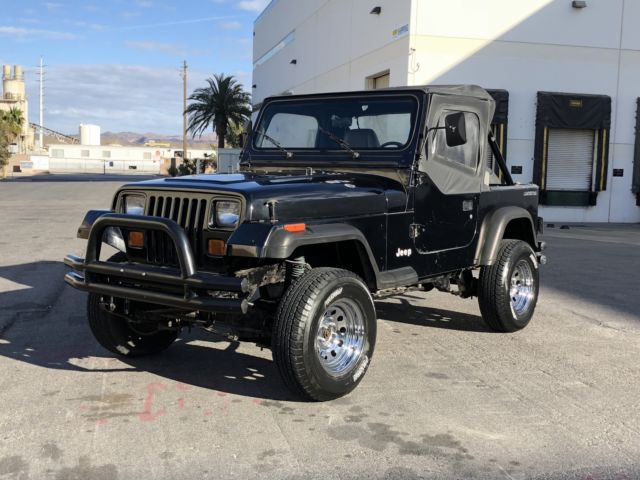 1990 JEEP WRANGLER 4X4 NEW TIRES NICE AND CLEAN 150,000 MILES 1990 Jeep Wrangler 4x4