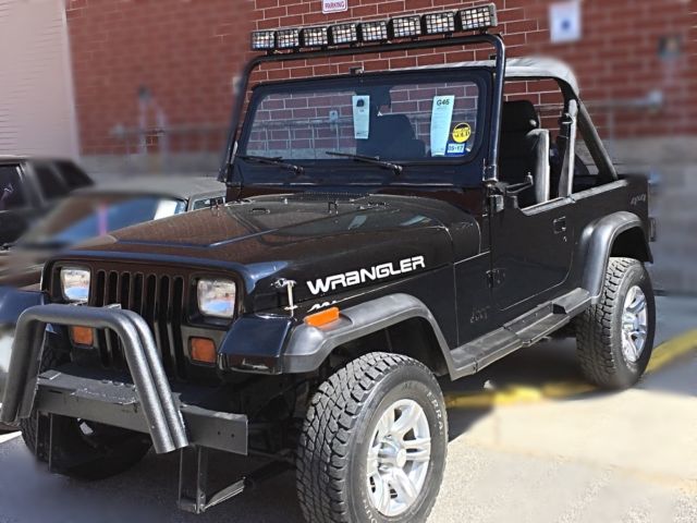 1990 Jeep Wrangler -5 SPEED 4X4-FROM TEXAS-BIKINI TOP 1990 Jeep Wrangler NO RESERVE-