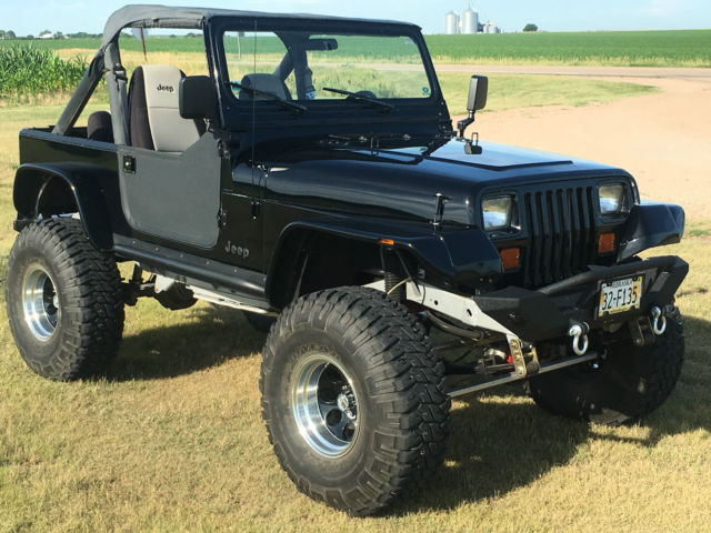 1990 Jeep Wrangler 6.0L LS V-8 Overdrive Automatic 37" Tires Restored No Rust 1990 Jeep Wrangler