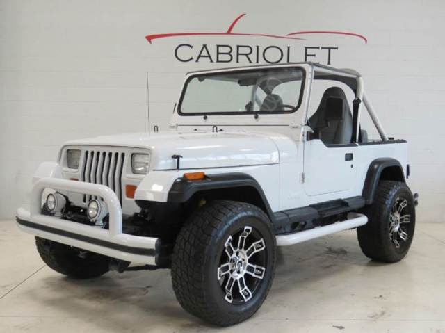 1990 Jeep Wrangler Base 2dr 4WD SUV 82747 Miles WHITE SUV 4.2L I6 Manual 5-Speed 1990 Jeep Wrangler Base 2dr 4WD SUV
