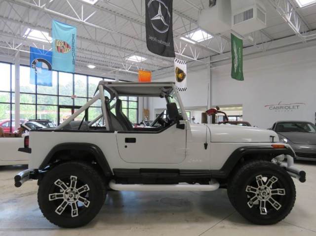 1990 Jeep Wrangler Base 2dr 4WD SUV - photo 8