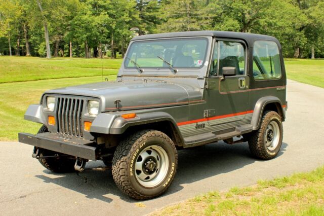 1990 Jeep Wrangler, Hardtop, 4.2L Straight-6, 5-Spd, 4WD, new tires - NEEDS WORK 1990 Jeep Wrangler