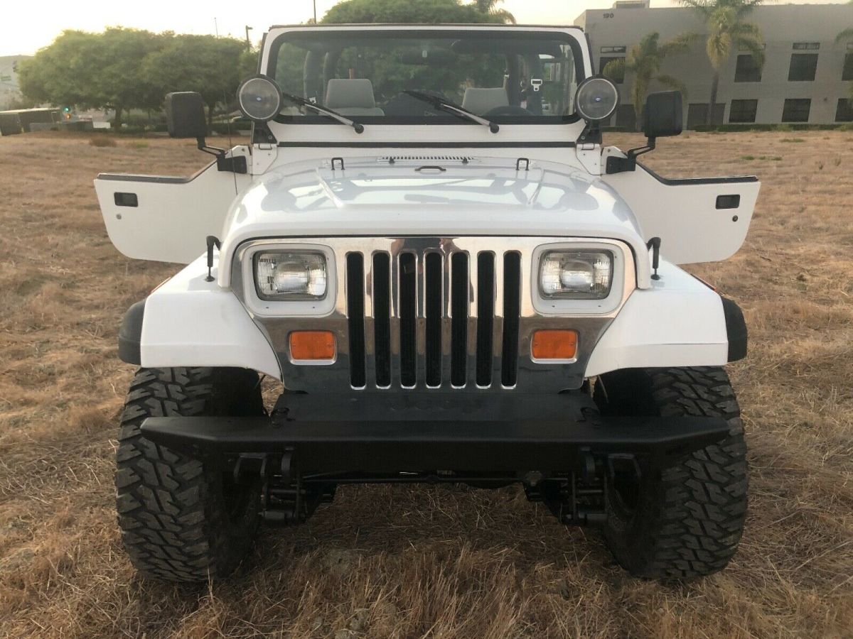 1990 Jeep Wrangler YJ, 4.2L, 6Cyl, Lifted, Fuel Injected, California Rust Free! 1990 Jeep Wrangler