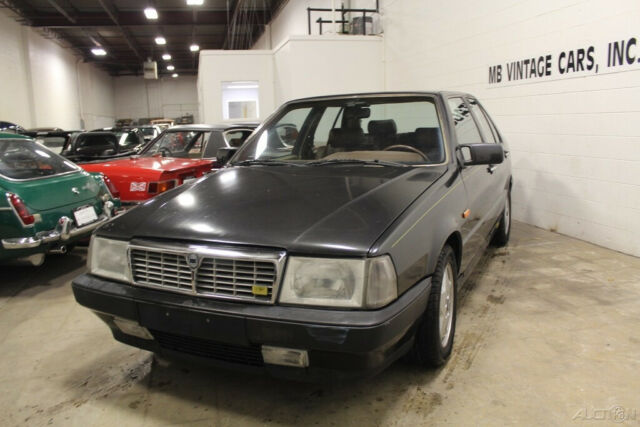 1990 Lancia Thema 8.32 Sedan - photo 2