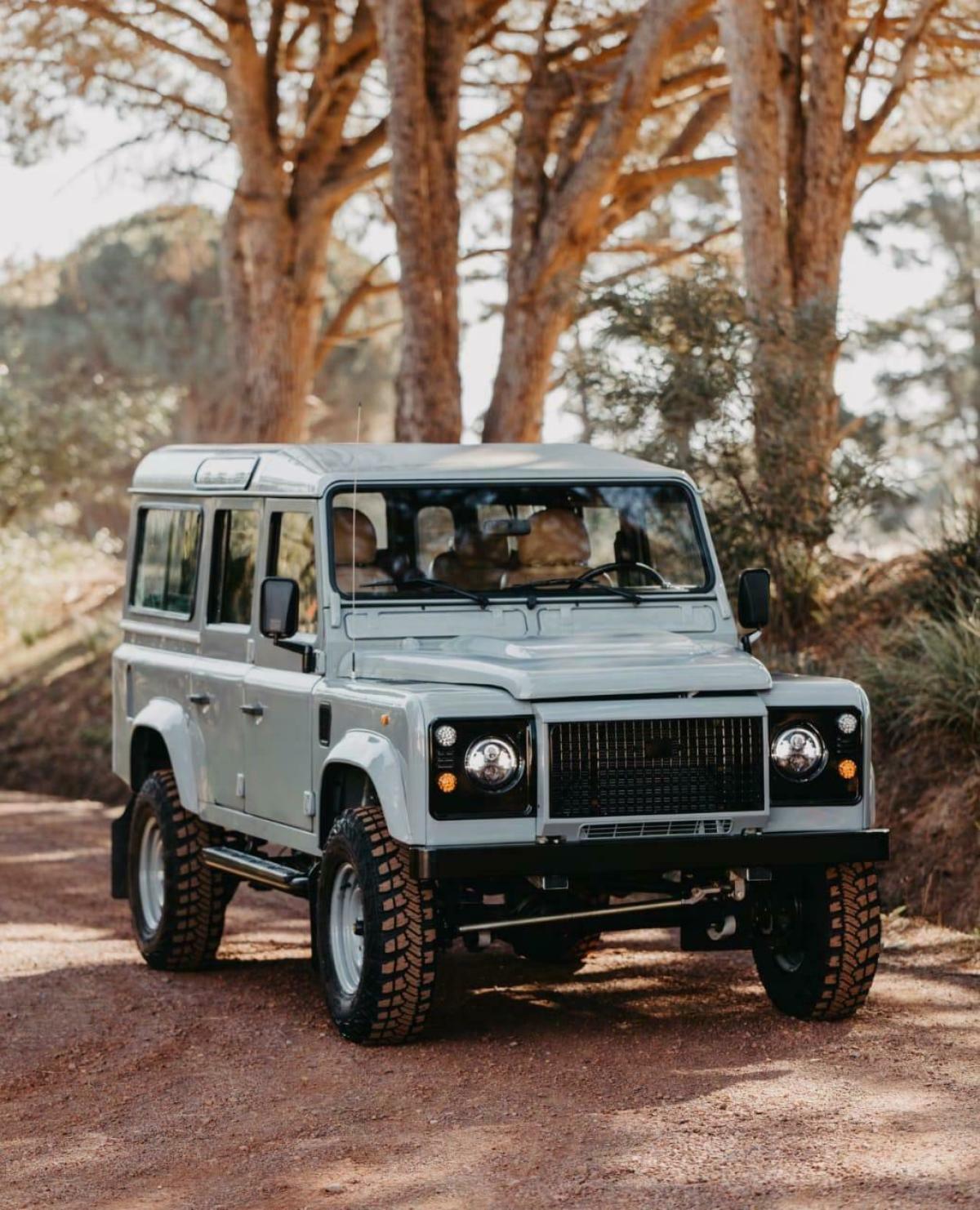 1990 Land Rover Defender 110 Automatic Transmission With A V8 Corvette Engine 1990 Land Rover Defender V8 LS3 Engine