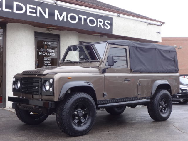 1990 LAND ROVER DEFENDER 110 CONVERTIBLE * 3.5L V8 ENGINE * FULLY RESTORED *** 1990 Land Rover Defender