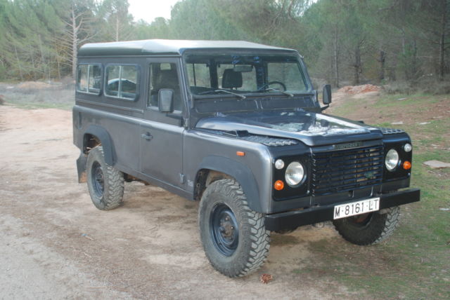 1980 Land Rover Defender 3 Door Station Wagon - photo 2