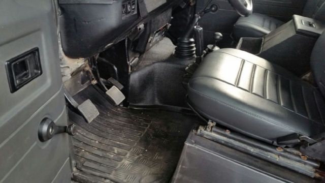 1990 Land Rover Defender - photo 11