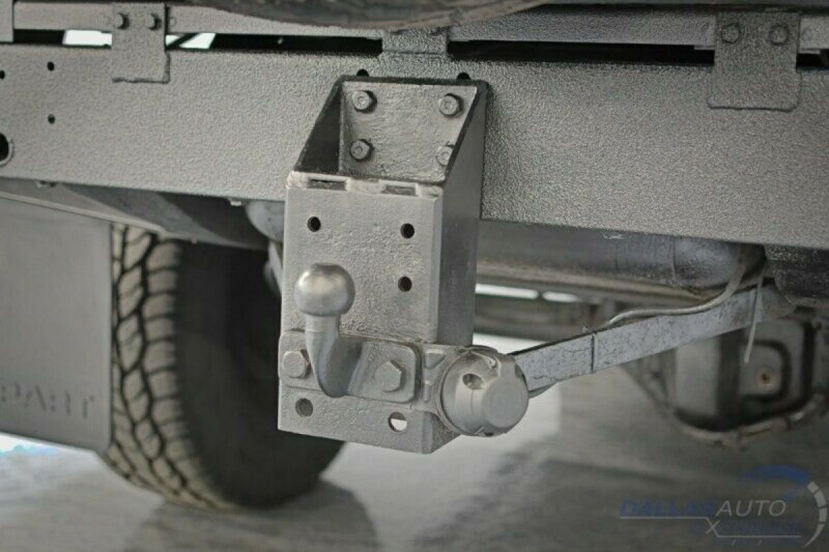 1990 Land Rover Defender 110 - photo 6