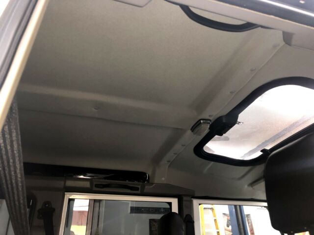1990 Land Rover Defender County - photo 11