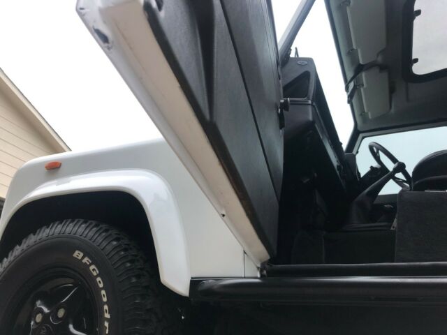 1990 Land Rover Defender County - photo 12