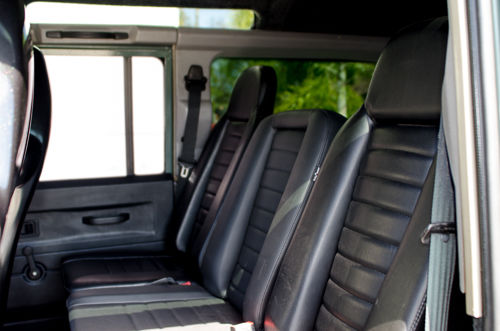 1990 Land Rover Defender 110 County v8 - photo 9