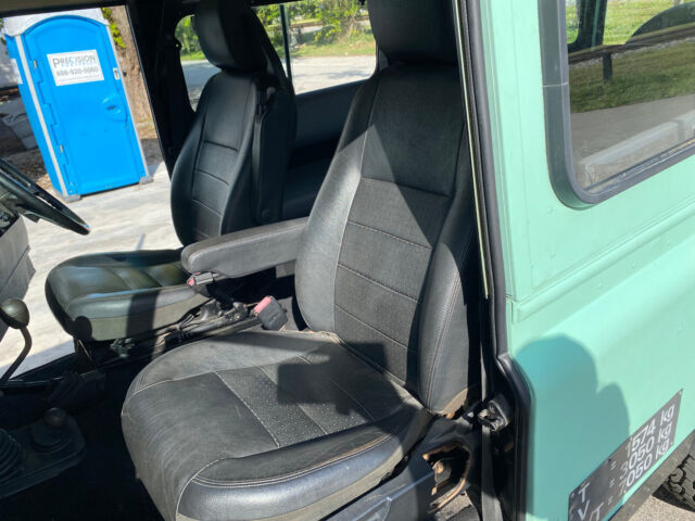 1990 Land Rover Defender 110 RHD AC 2 Dr 5 Spd V8 - photo 11