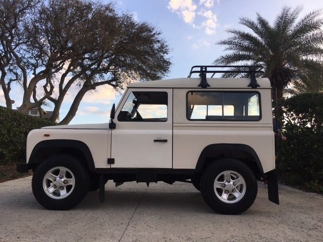 1990 Land Rover Defender 2.5L D90 LHD 1990 Land Rover Defender
