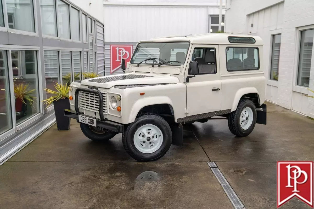 1990 Land Rover Defender 90 129378 Miles White Diamond 1990 Land Rover Defender 90