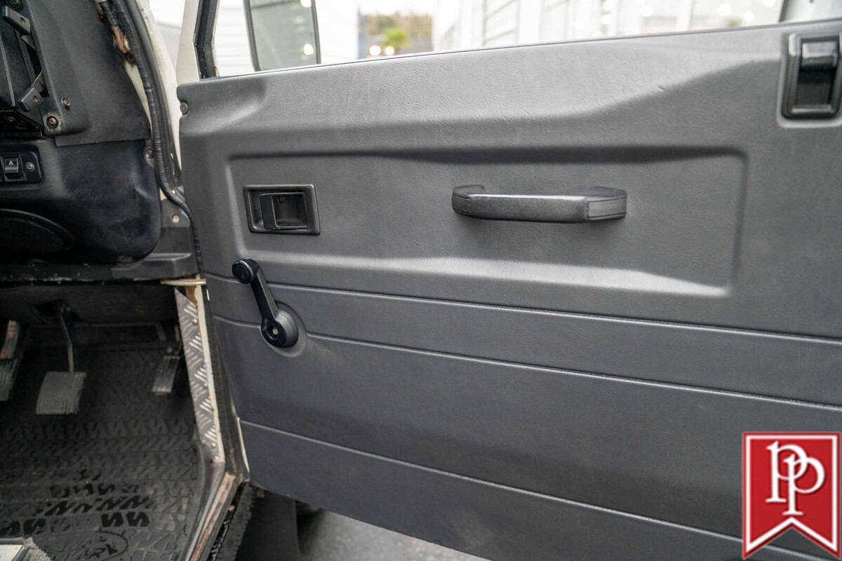 1990 Land Rover Defender 90 - photo 12
