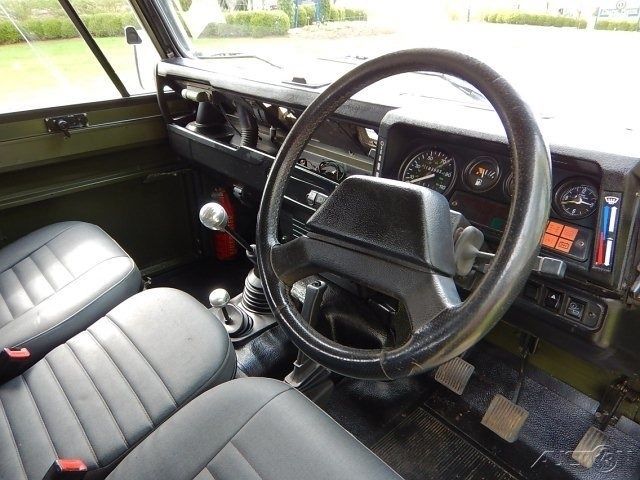 1990 Land Rover Defender - photo 3