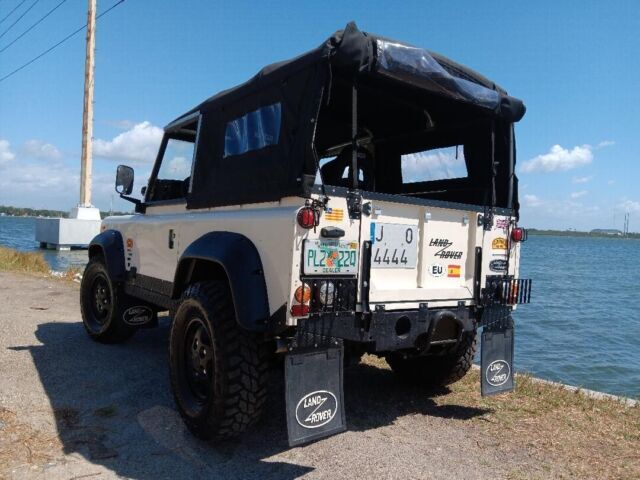 1990 Land Rover Defender series 3 a Santana 1990 Land Rover Defender