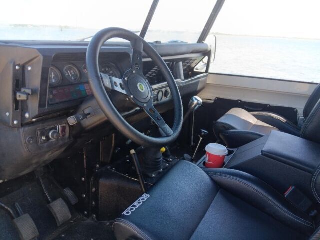1990 Land Rover Defender - photo 3
