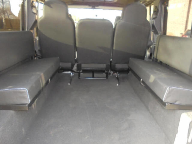1980 Land Rover Defender County Station Wagon - photo 11