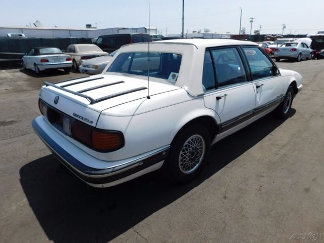 1990 Pontiac Bonneville LE - photo 5