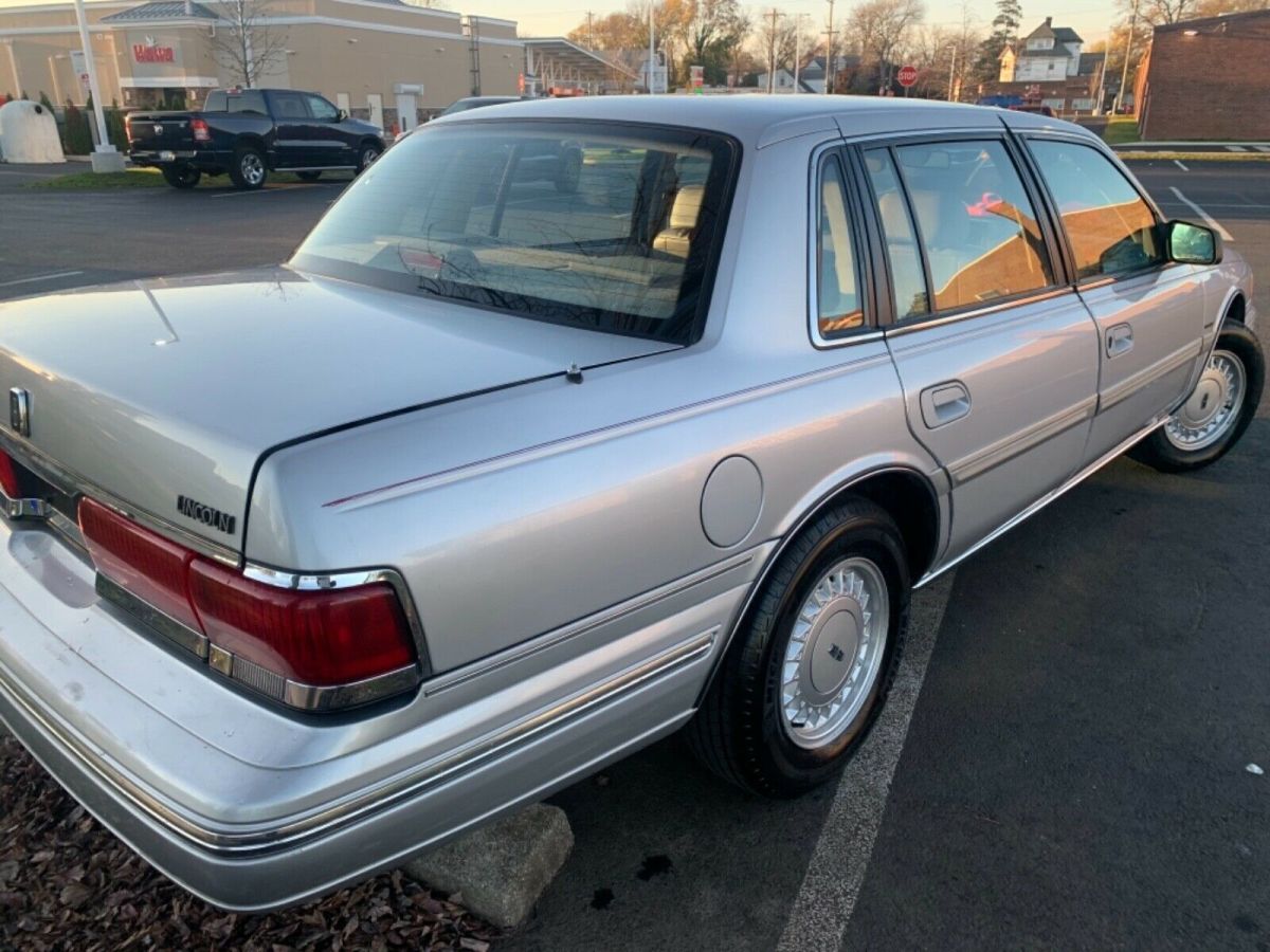 1990 Lincoln Continental EXECUTIVE SERIES - photo 5